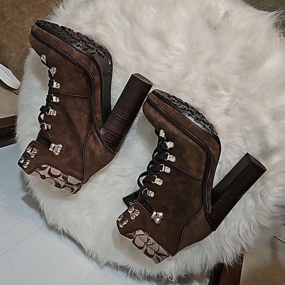 Coach brown suede boots - Picture 4 of 16
